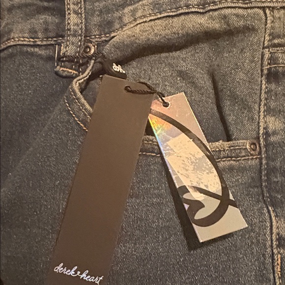 Derek Heart Baggy Mid Rise Jeans Size 11 NWT - Picture 4 of 13